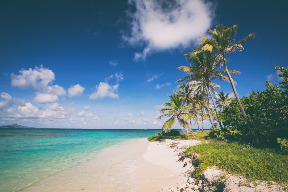 West Bay or West End? Choosing Where to Stay in Roatán